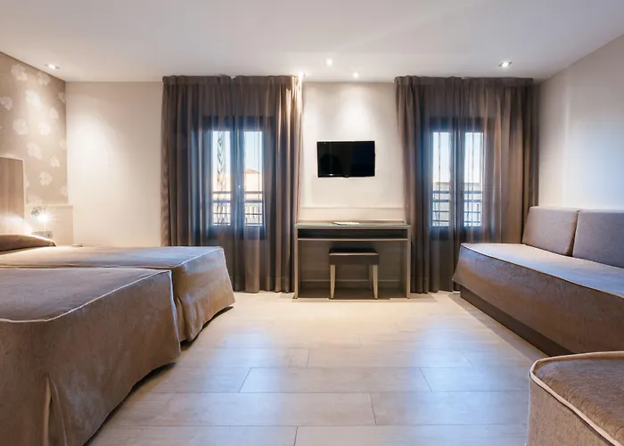 圣玛尔塔酒店 2*